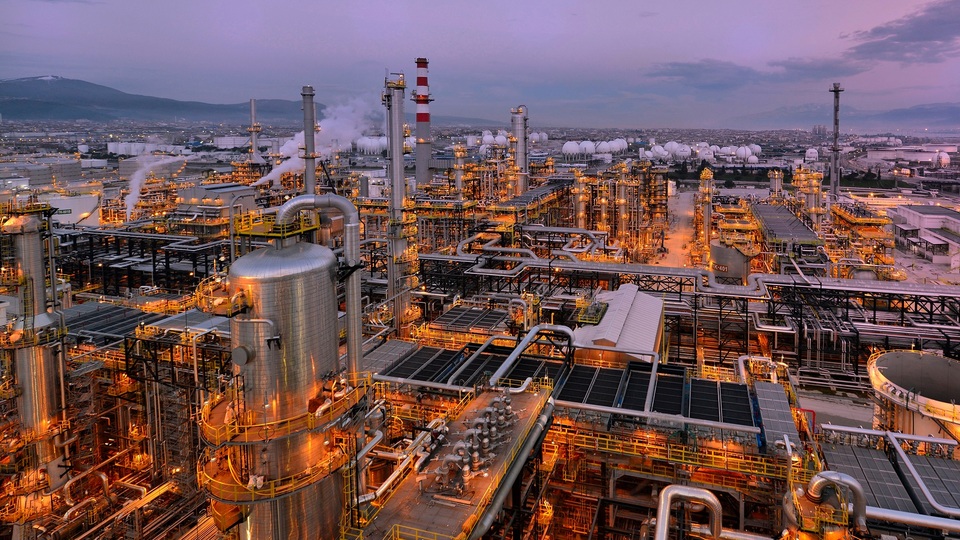 Tüpraş'tan 988 milyon TL net kâr