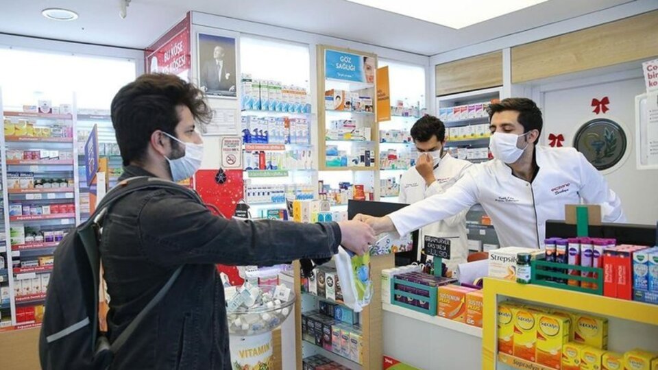 Eczaneler cumartesi açık mı?