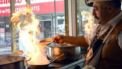 Onun için uçakla gelen bile var! Şehrin milli içeceği...