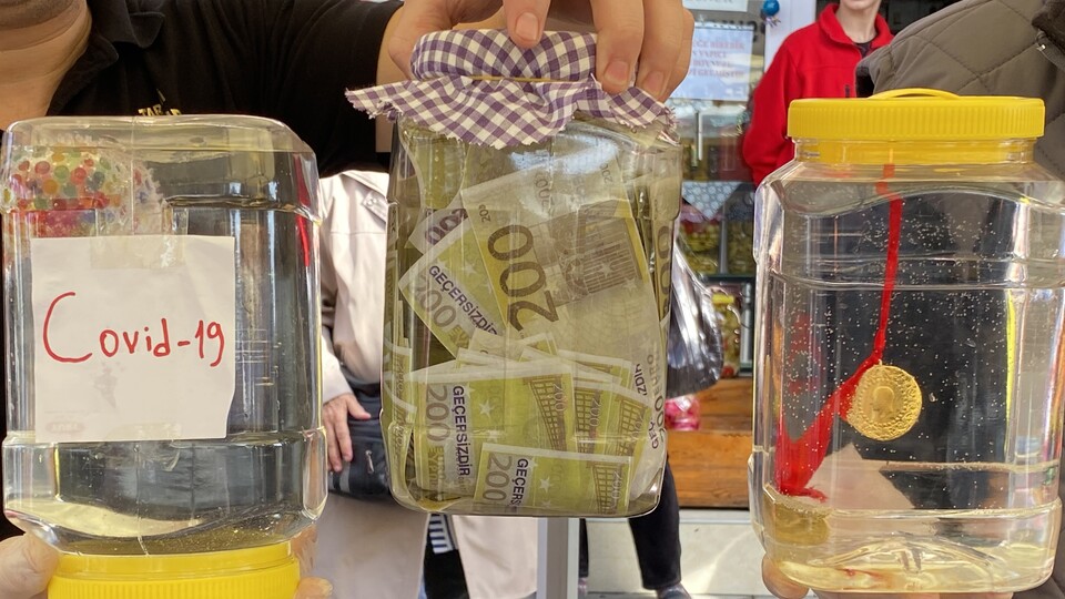 Covid-19'dan yengece… Onlarca çeşit turşu bu festivalde