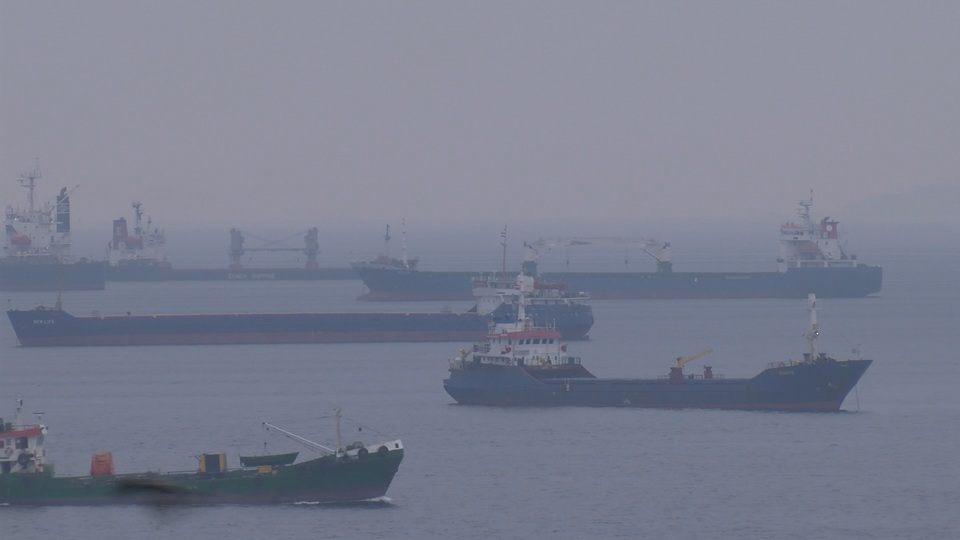 Boğaz girişleri doldu taştı!