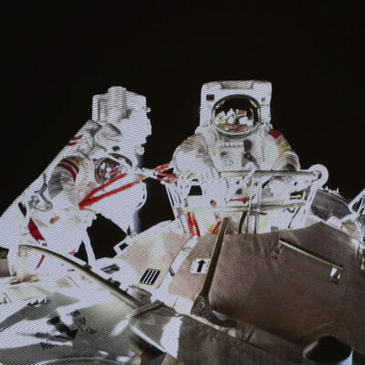 Çin'in taykonot ekibi uzay yürüyüşüne çıktı