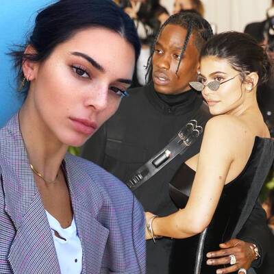 Konserde cesetlerin arasından geçmişler!