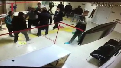 Hastaneyi savaş alanına çevirdi! Görevlinin kolu çıktı