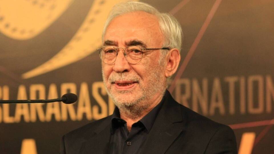 "Meydanı gençlere bırakmam gerek!"