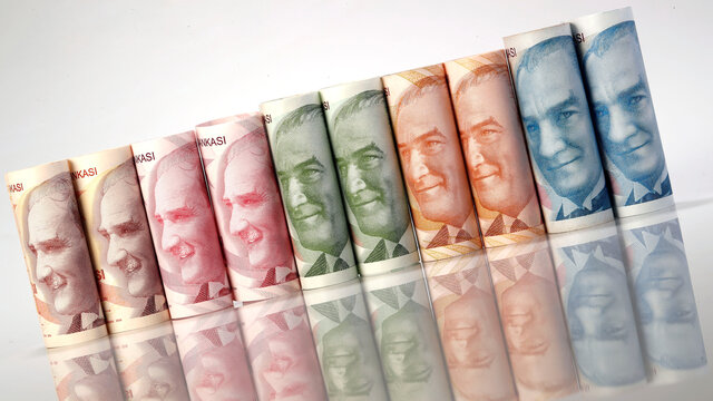 Hazine yaklaşık 3,8 milyar lira borçlandı