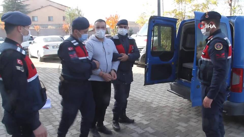 'İşten çıkarılmama neden oldun" deyip öldürdü