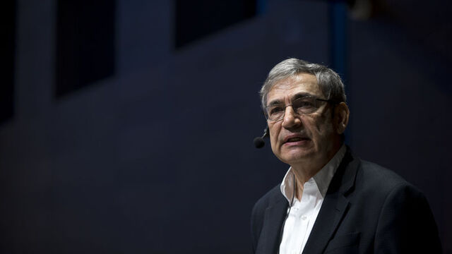 Orhan Pamuk'a 'Veba Geceleri' soruşturması