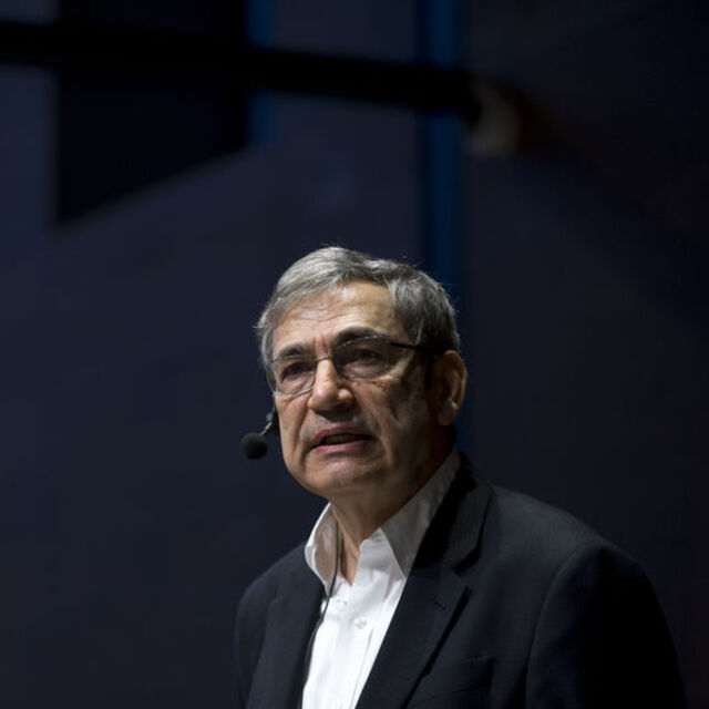 Orhan Pamuk'a 'Veba Geceleri' soruşturması