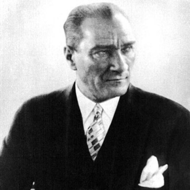 10 Kasım Atatürk'ü anma mesajları ve sözleri