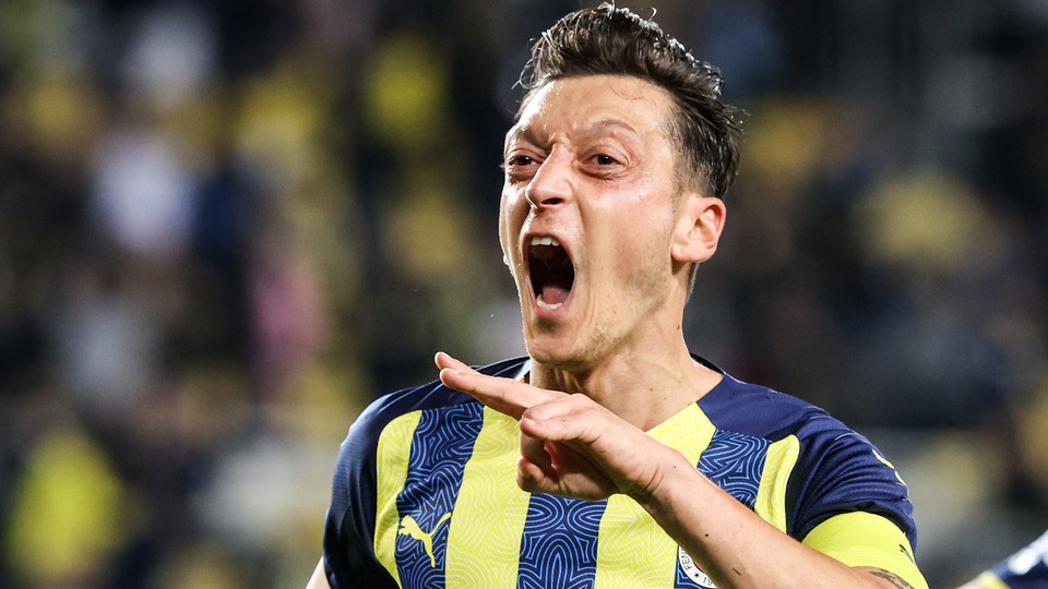 Özil'den 'M10 Token'