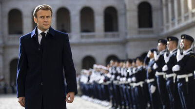 "Macron istifa" dedi: Psikiyatri servisine yatırıldı!