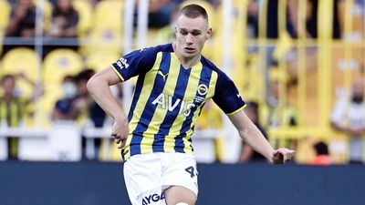 Devlerden Szalai için servet!