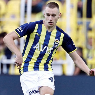 Devlerden Szalai için servet!