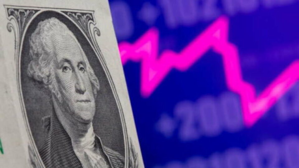 Dolar ve enflasyonda artış beklentisi sürüyor