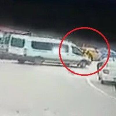 Bir koca vahşeti daha! Eşini minibüsle ezdi