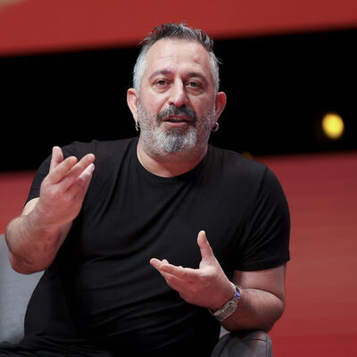 Cem Yılmaz: Taş Devri'nde bile güldürürüm