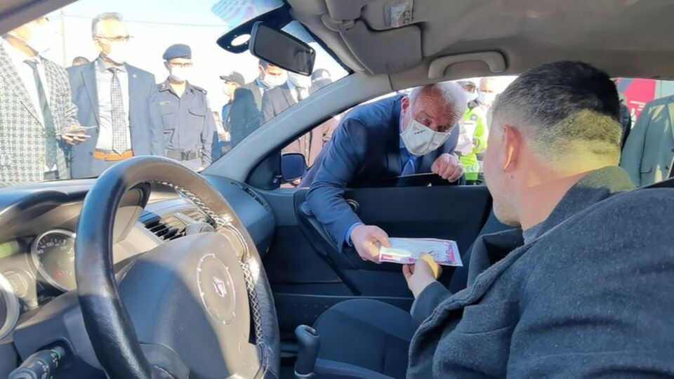 Kaymakamla sürücü arasında güldüren diyalog