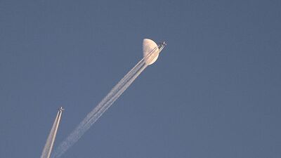 Bingöl semalarında Ay ile uçağın dansı