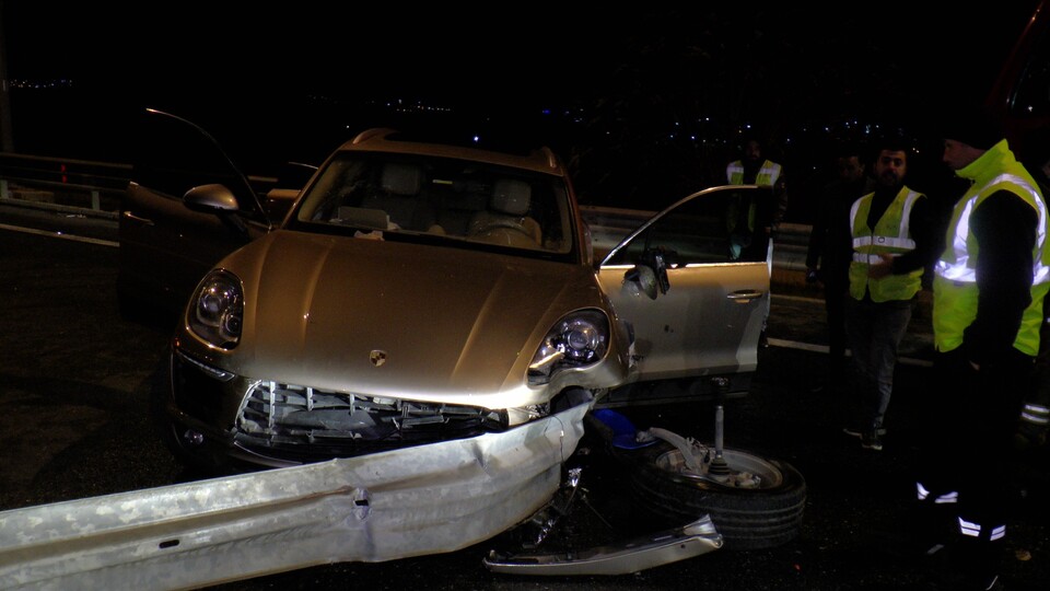 Ünlü köpek eğitmeni Paksoy trafik kazası geçirdi