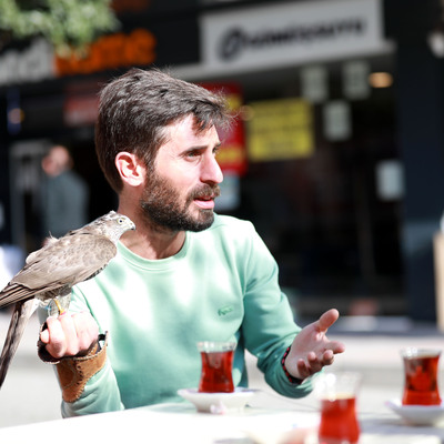 Asalet ve güç sembolü! Yanından ayırmıyor