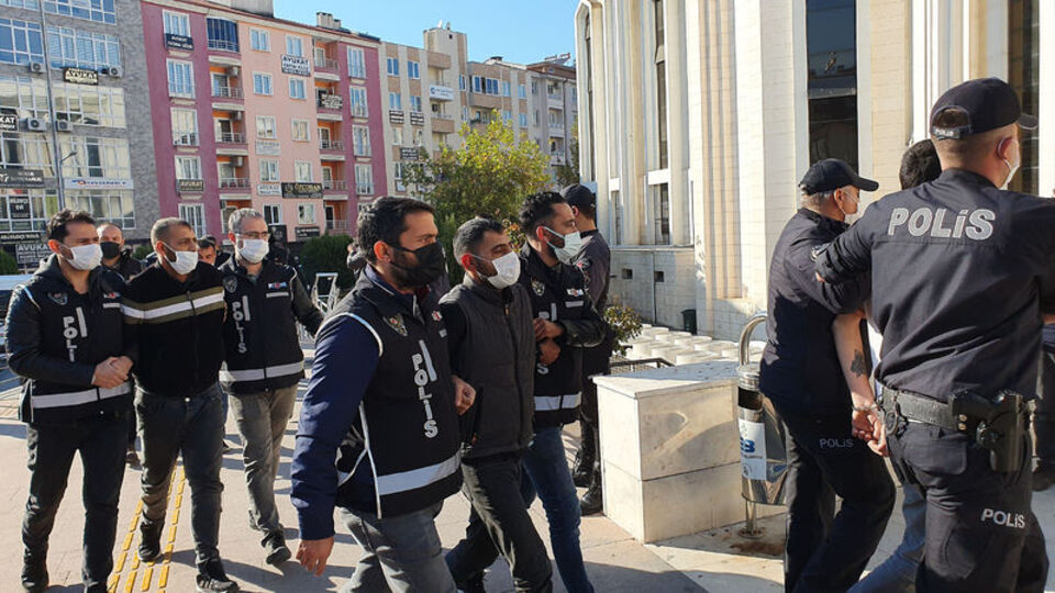 Balıkesir'de polisin şehit edilmesine ilişkin 12 zanlı tutuklandı