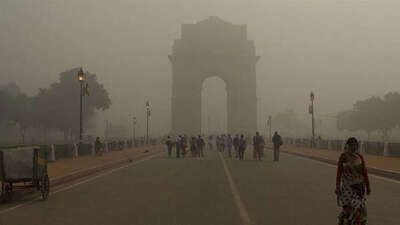 Hindistan'da hava kirliliği nedeniyle eğitime ara verildi