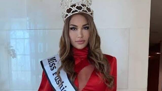 Miss Fashion World'de dereceye girdi: Sürpriz olmadı