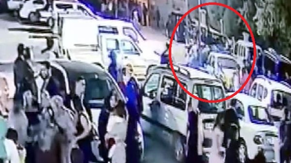 Davetlileri aracıyla ezdi! 7 kişi yaralandı