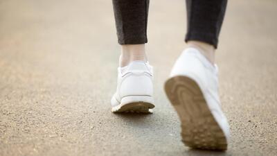 Ayakkabı gıcırtısını ne geçirir?