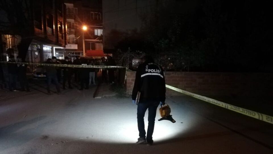 Evine giderken silahlı saldırıda öldü!