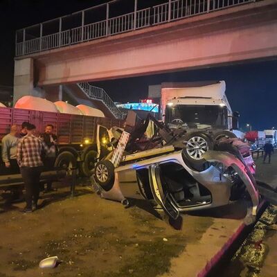 TIR, ışıkta bekleyen 3 araca çarptı: 1 ölü, 4 yaralı