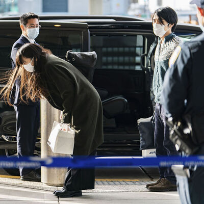 Kraliyetten vazgeçen prenses 'sıradan' hayatına başladı