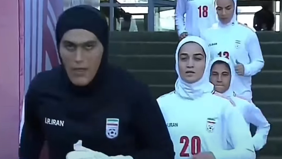 Ürdün - İran maçında erkek kaleci iddiası!