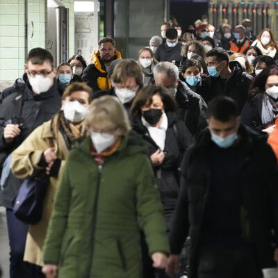 Avusturya'dan sonra Berlin'de de aşısızlara kısıtlama!