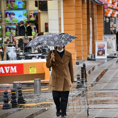 Karadeniz'de yağmur, Marmara ve Ege'de fırtına