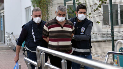 Babasını satırla öldürmüştü! Akılalmaz ifadeler!