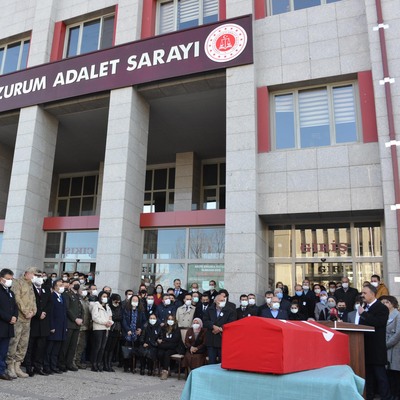 Aşı olmayan ağır ceza hakimi koronaya yenildi