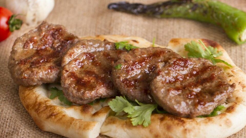 Akçaabat köftesi nasıl yapılır?