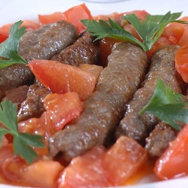 Tire şiş köfte nasıl yapılır?