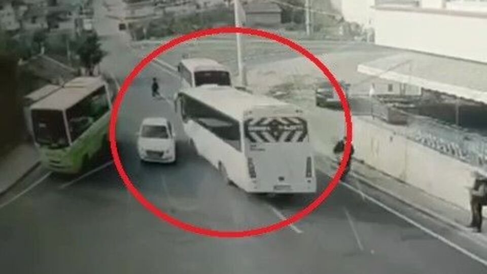 5 ölümlü öğrenci servisi kazası kamerada! Kaza değil katliam!