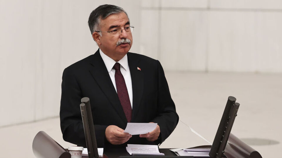 İsmet Yılmaz AK Parti Grup Başkanı seçildi