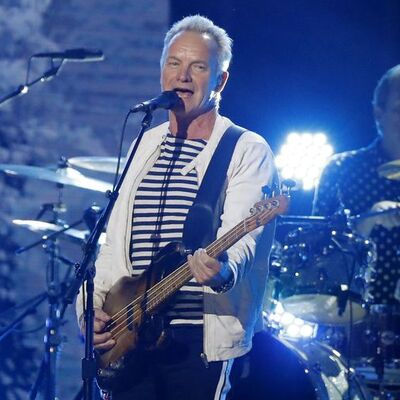 Şarkılarına 250 milyon dolar istiyor