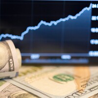 Faiz kararı sonrası dolar 11 TL'yi aştı