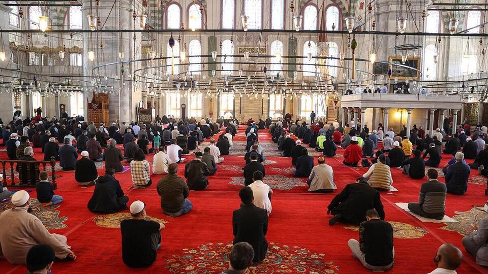 19 Kasım il il Cuma saati