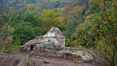 Yer: Gölcük... Toprak altında bulundu