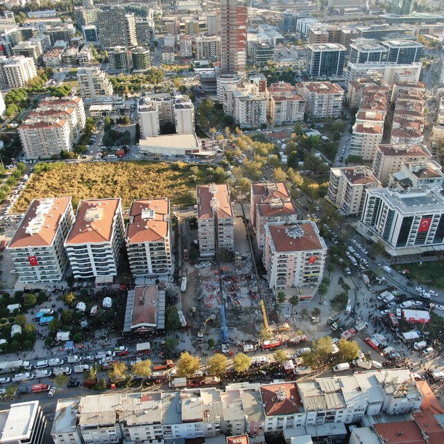 Rıza Bey Apartmanı davasında salon karıştı!