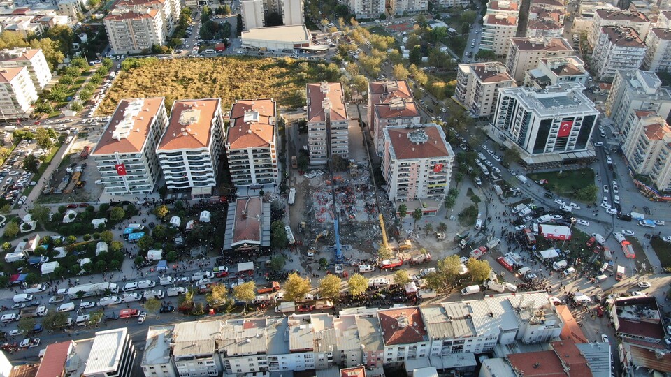 Rıza Bey Apartmanı davasında salon karıştı!