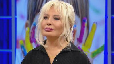 Emel Sayın: 'Yeter!' demek için baskı ile evlendim