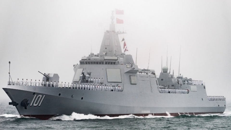 Çin ve Japonya arasında "donanma gemisi" krizi